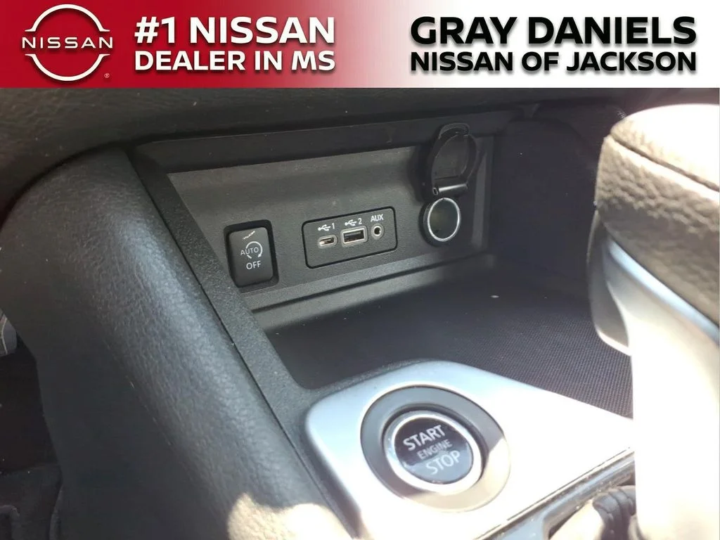 Used 2024 White Nissan SV image 18