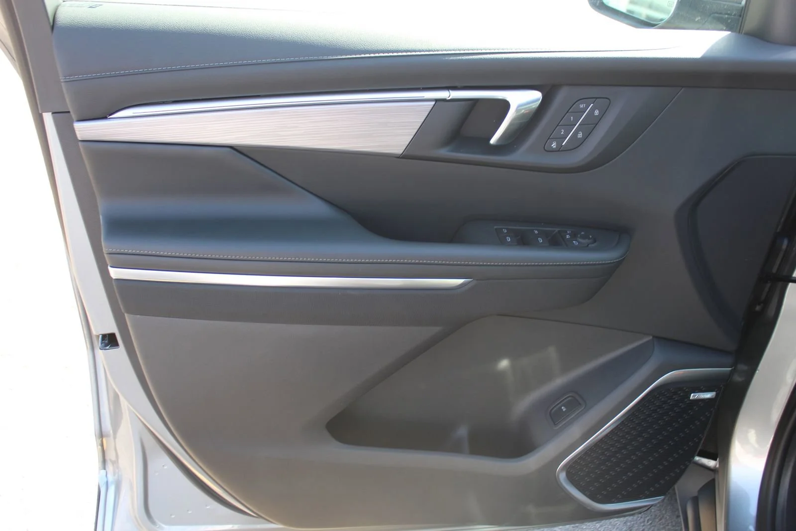 2026 Buick Enclave Preferred - Photo 10