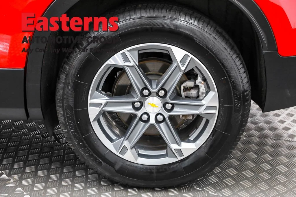 Used 2023 Red Chevrolet LT image 32
