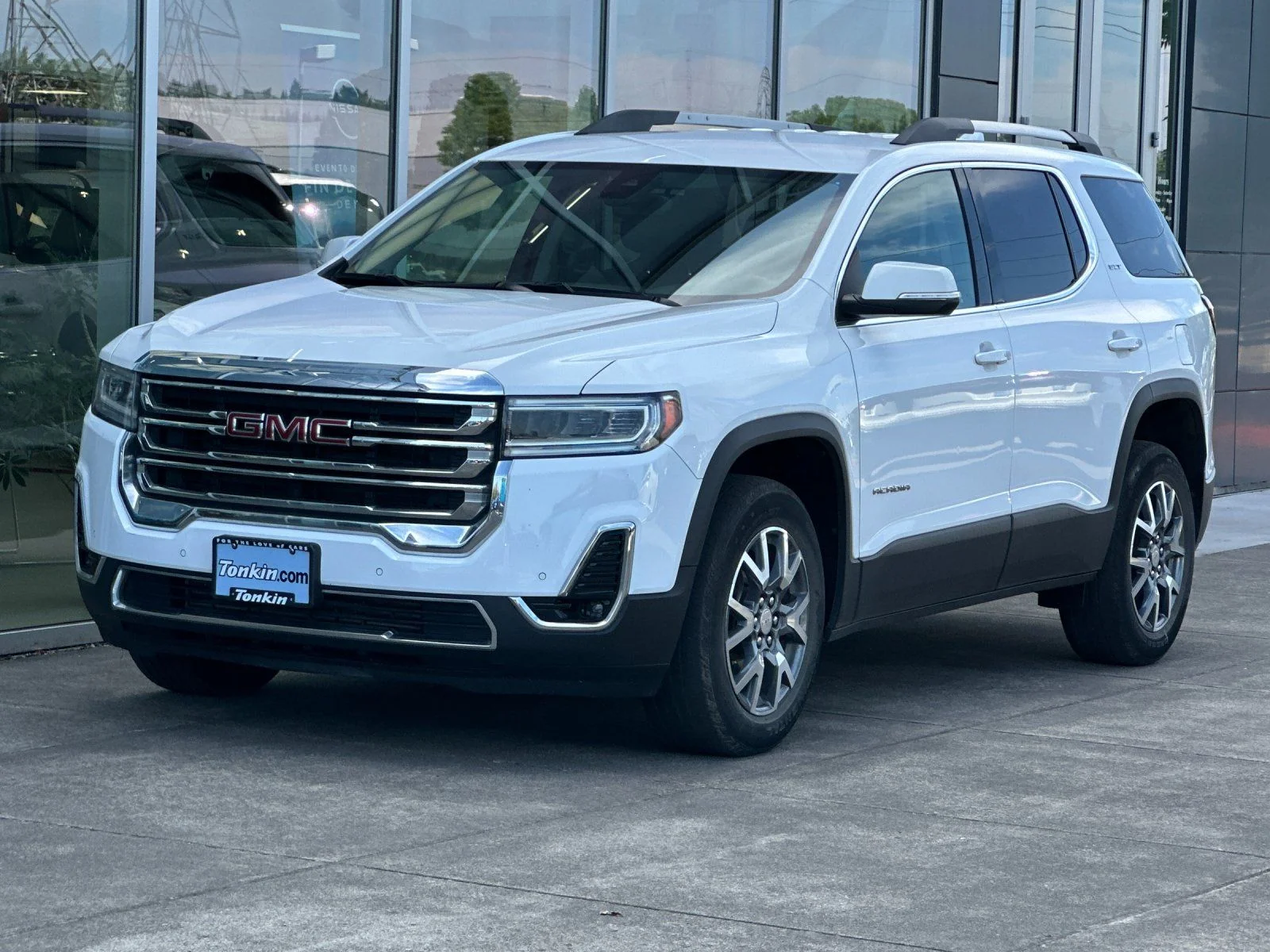 Used 2023 Summit White GMC SLT image 7