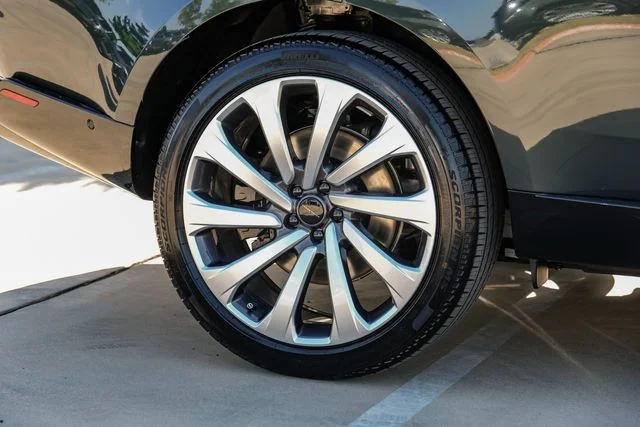 New 2026  Land Rover SE image 69