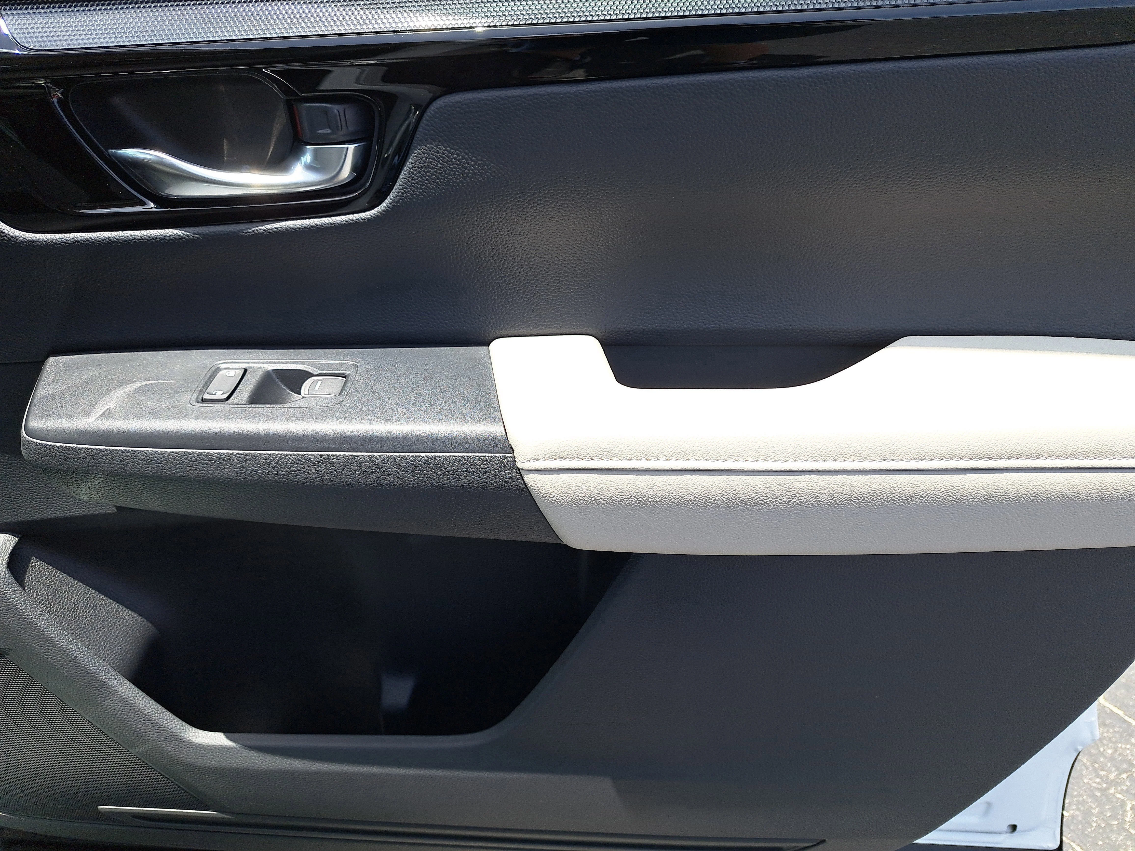 New 2026 Platinum White Pearl Honda EX-L image 11