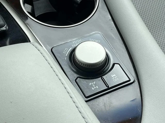 Used 2019 Silver Lexus 350 image 40