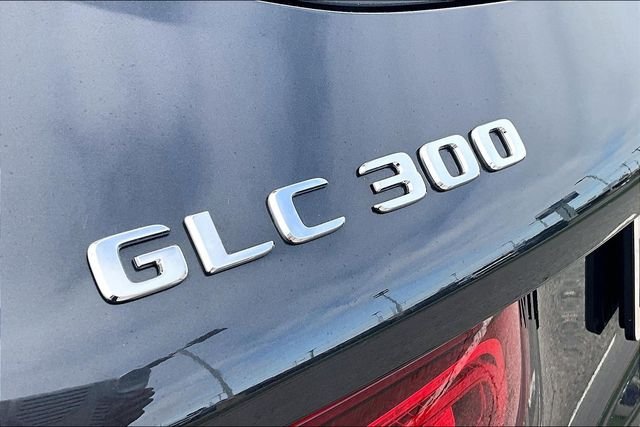 Used 2022 Gray Mercedes-Benz GLC 300 image 31