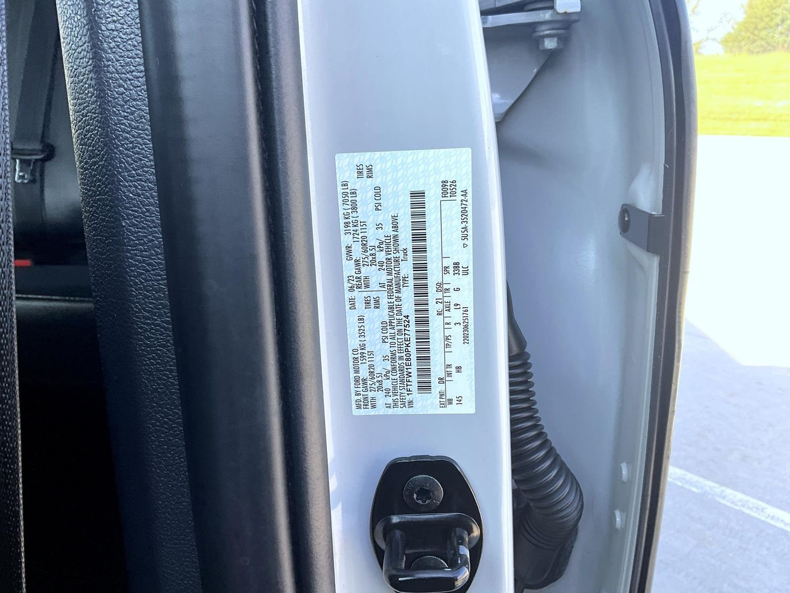 Used 2023 White Ford Lariat image 25
