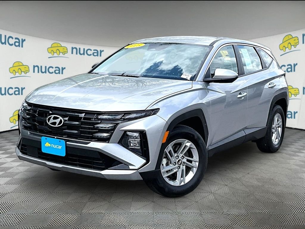 Used 2025 Shimmering Silver Hyundai SE image 3