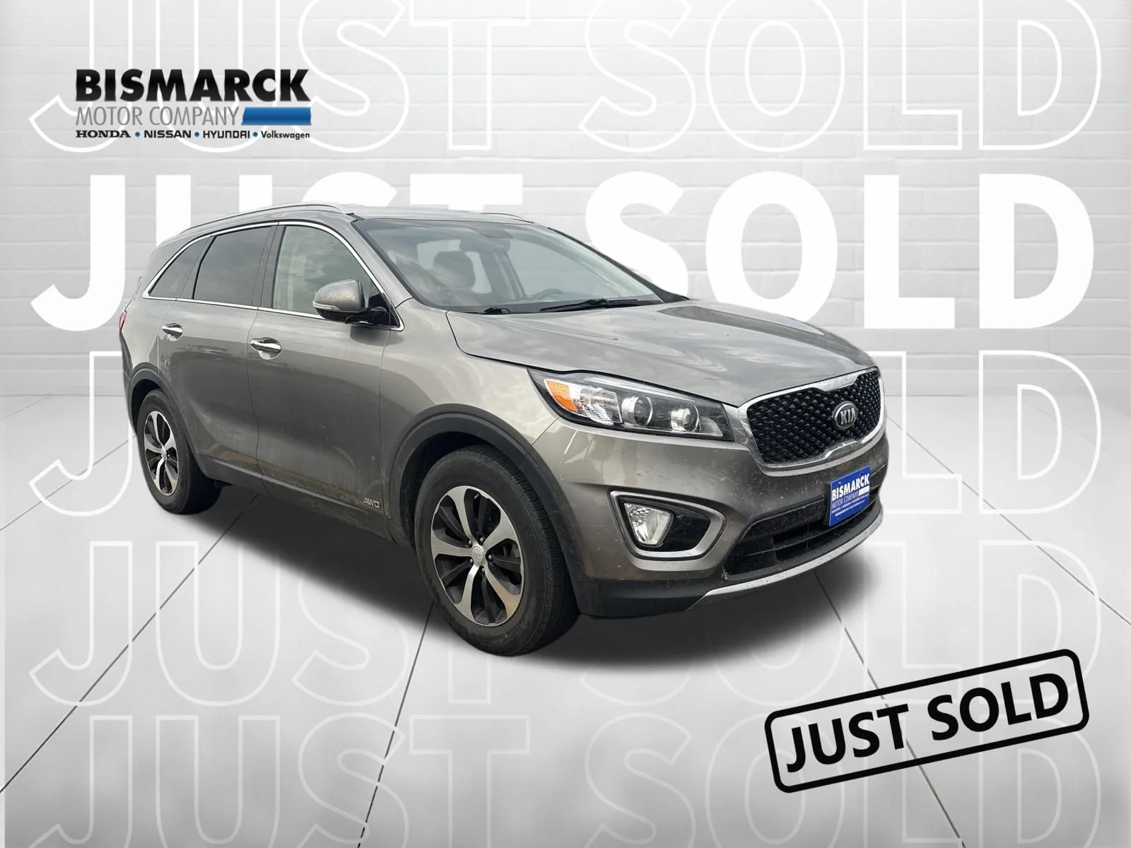 Used 2016 Silver Kia EX image 2