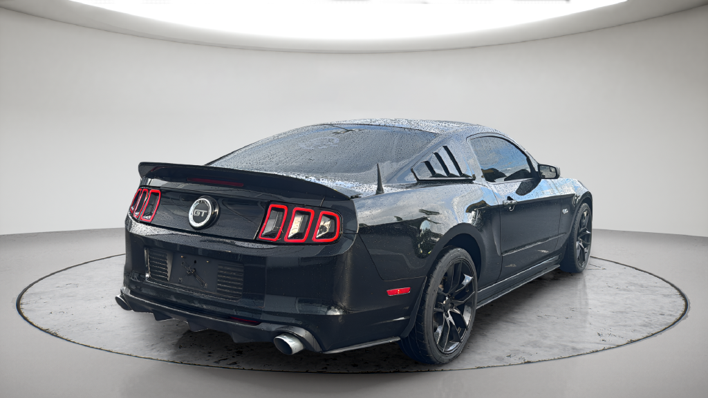 Used 2014 Black Ford GT image 9