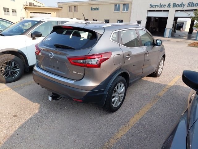 Used 2021 Gray Nissan SV image 3