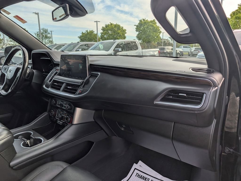 Used 2022 Black Chevrolet Z71 image 19