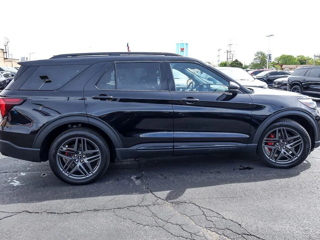 Used 2026 Agate Black Metallic Ford ST image 10