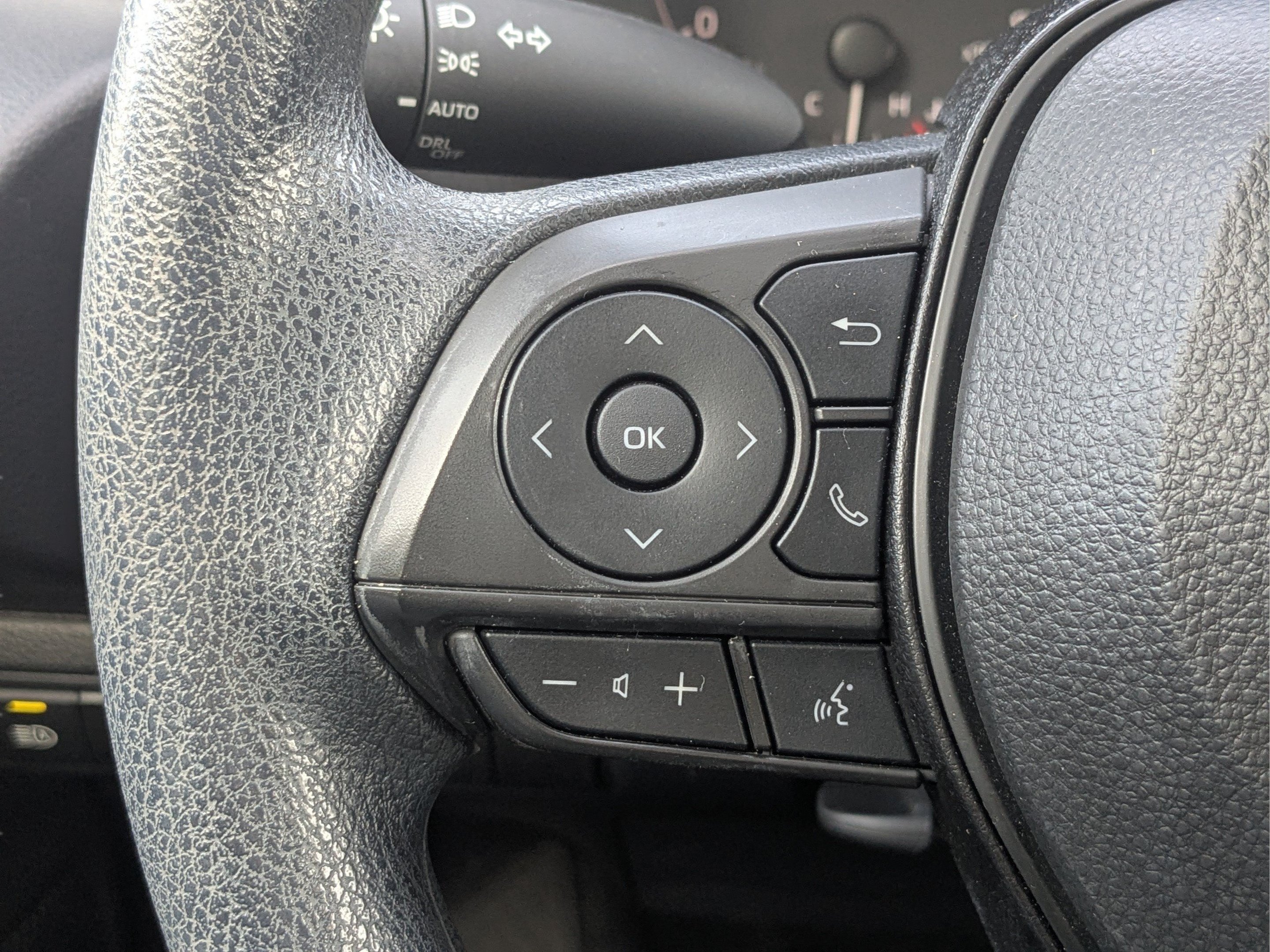 2024 Toyota Corolla LE - Photo 26