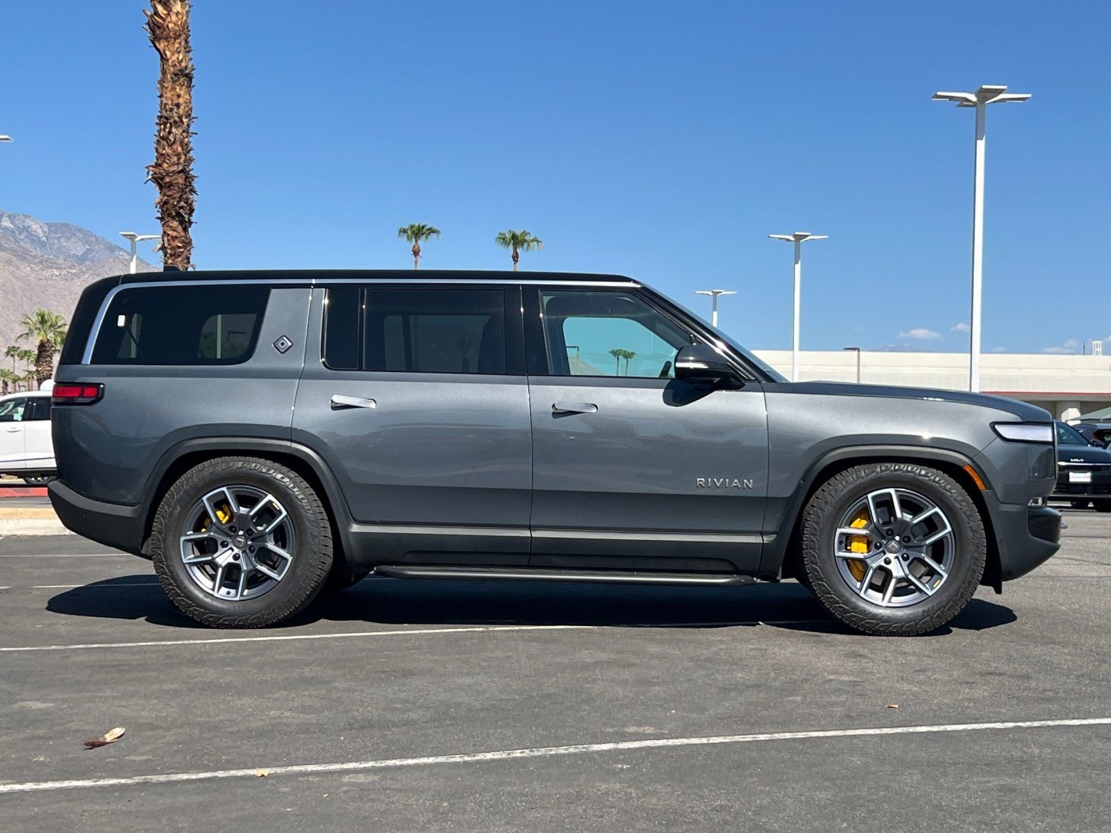 Used 2023  Rivian Adventure image 2