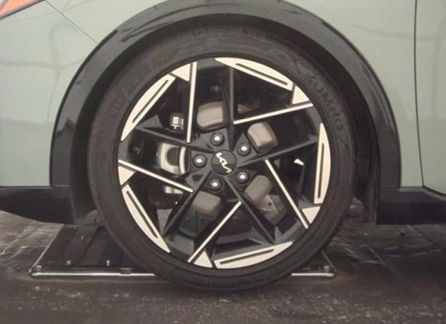Used 2025 Morning Haze Kia GT-Line image 15