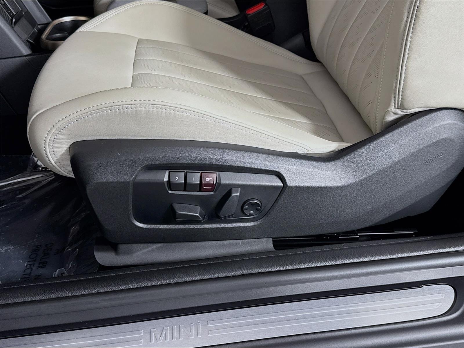 Used 2025 White Metallic MINI Cooper S image 19