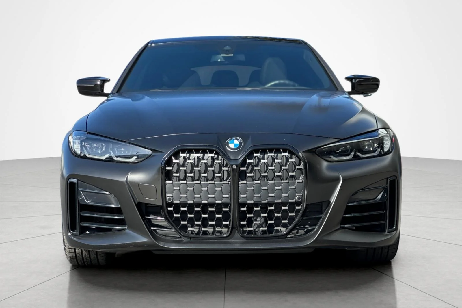 Used 2024 Black Sapphire Metallic BMW M440i image 8