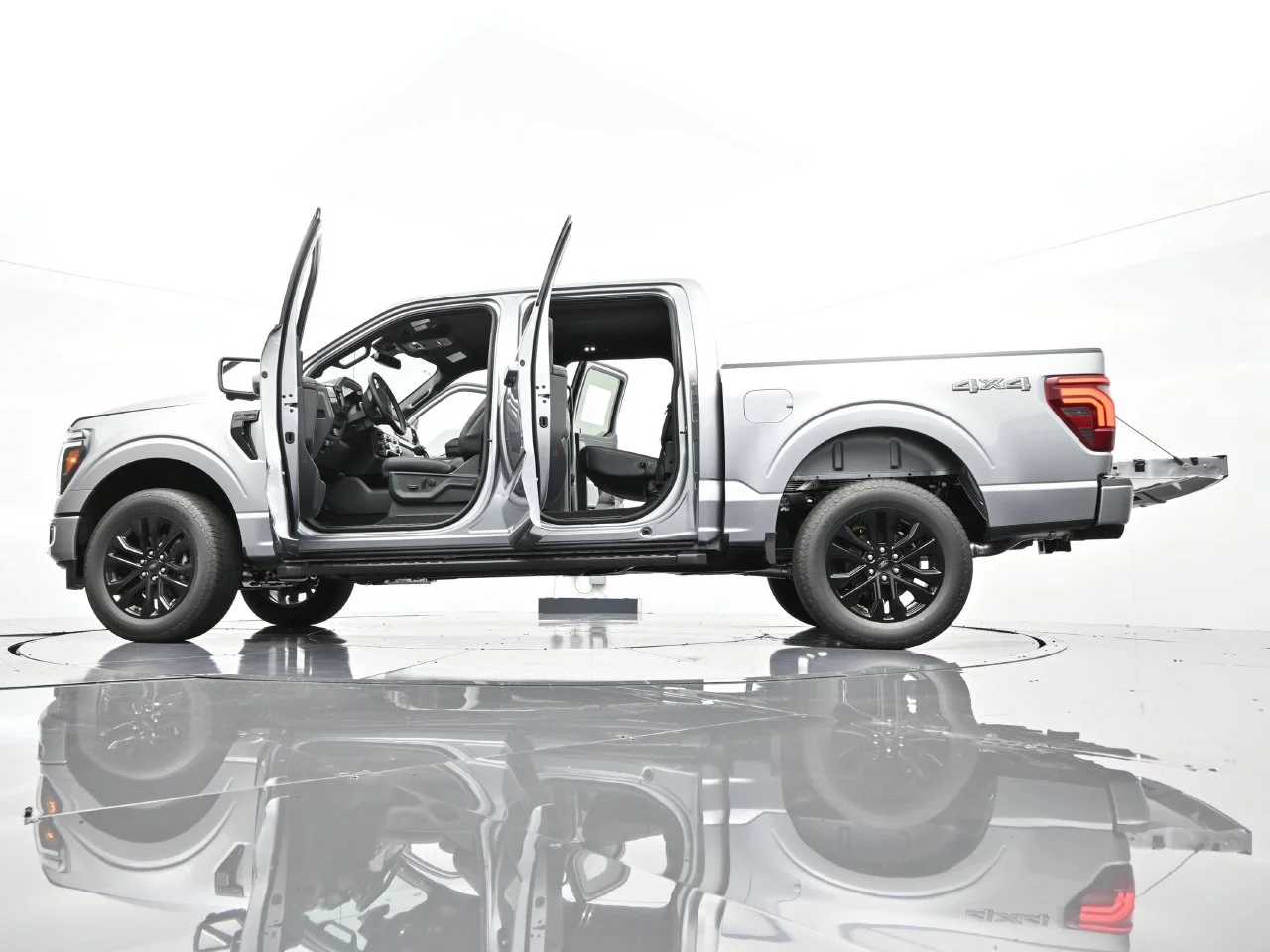 Used 2025 Silver Metallic Ford Lariat image 45