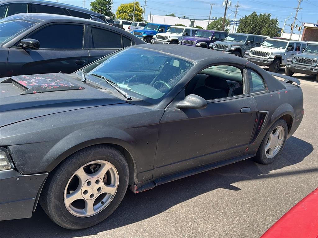 Used 2002 Black Ford Base image 8
