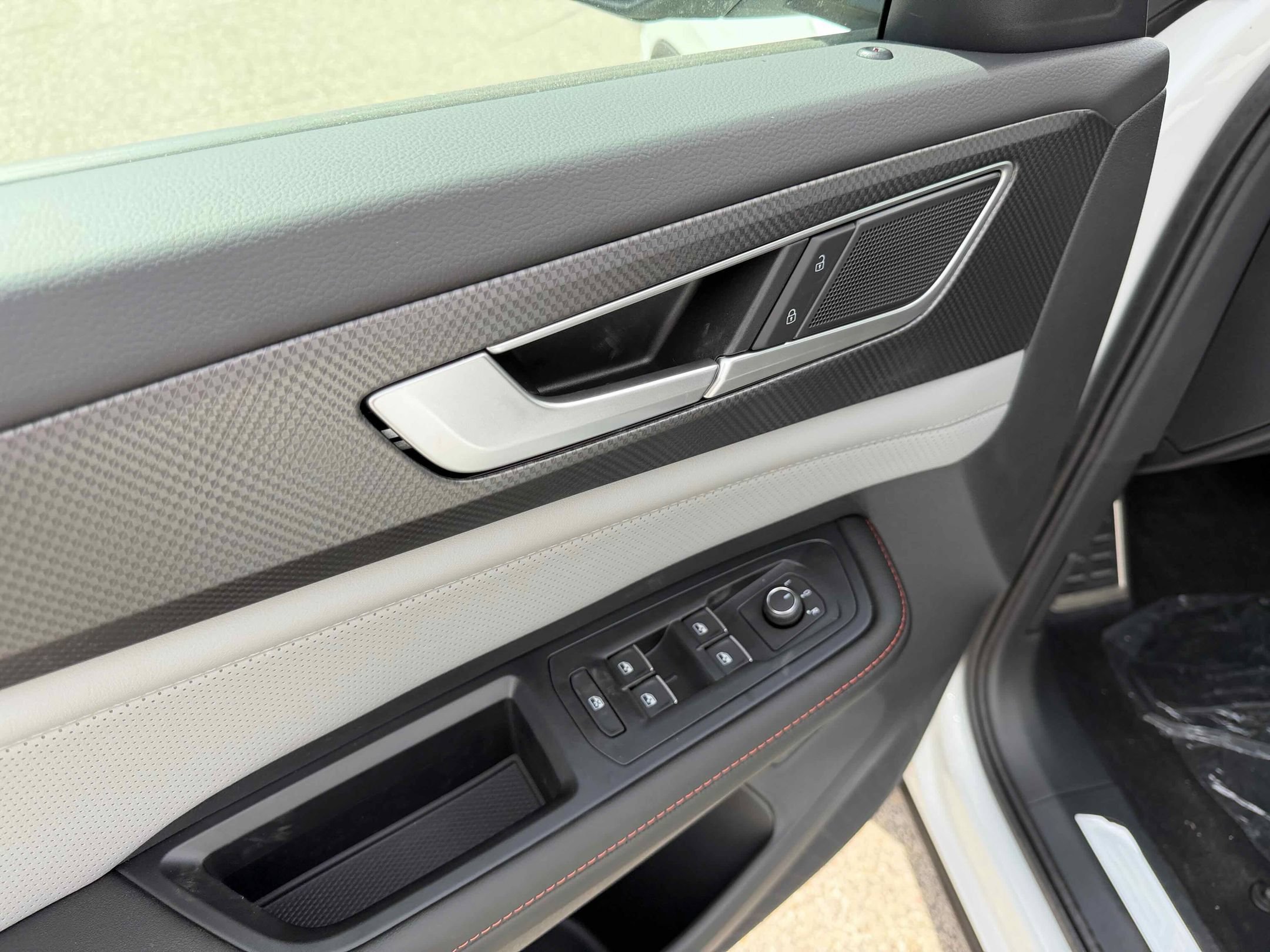 New 2026 Opal White Volkswagen 2.0T Peak Edition image 17