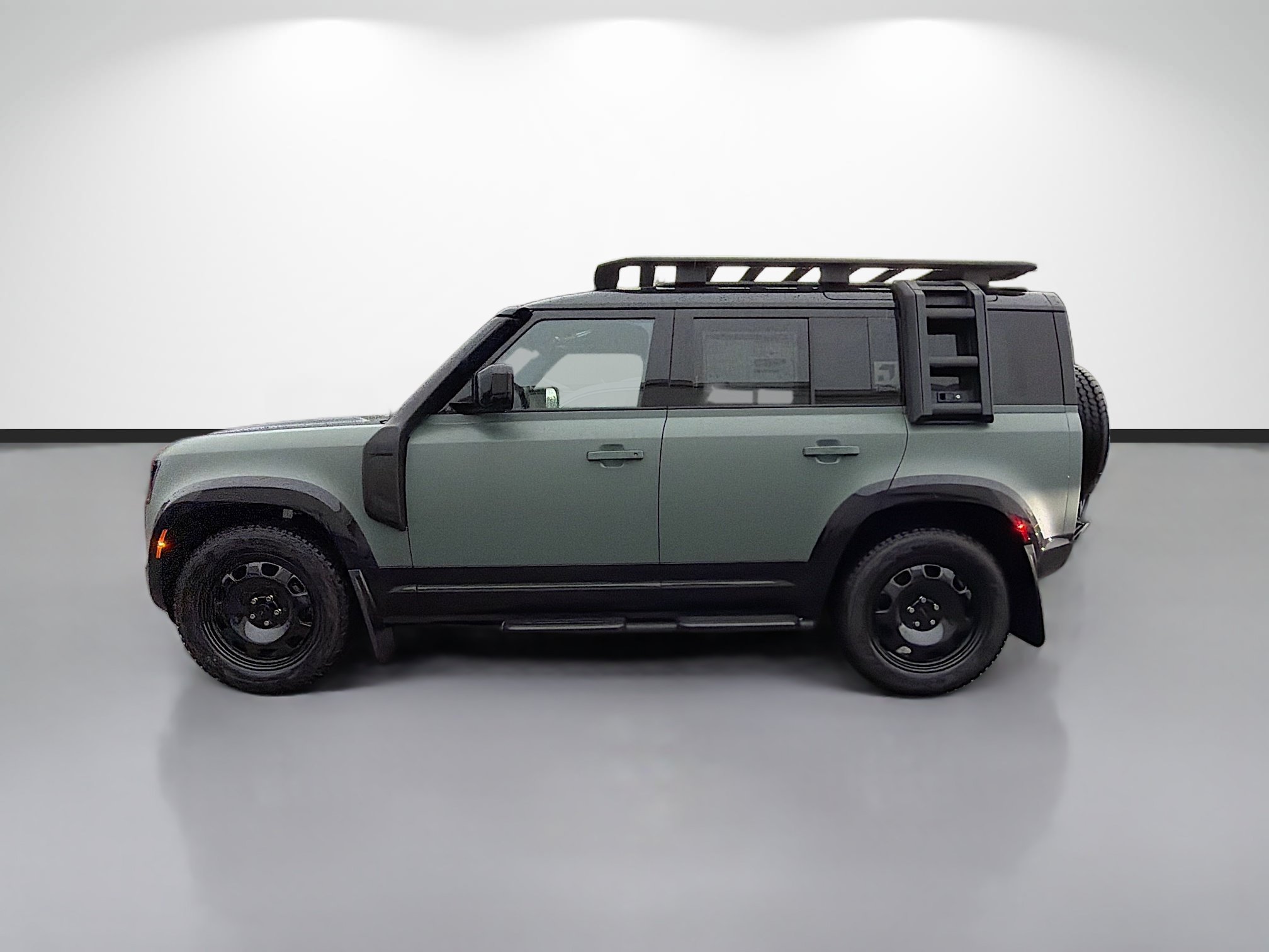 New 2026 Keswick Green Metallic Land Rover Trophy Edition Keswick image 2