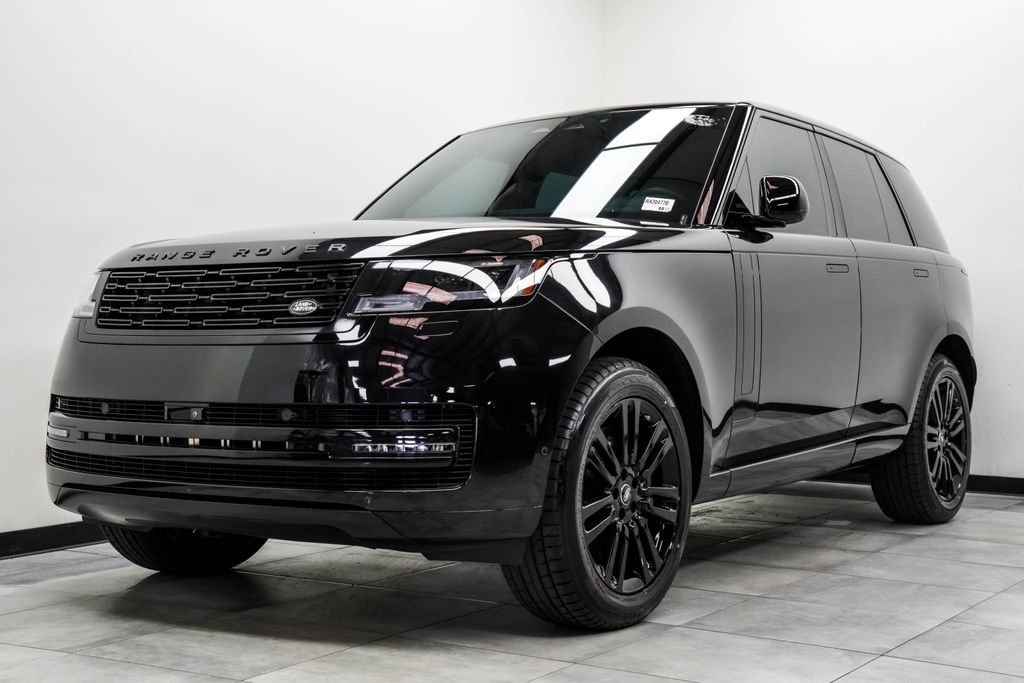 Used 2024 Black Land Rover SE image 9