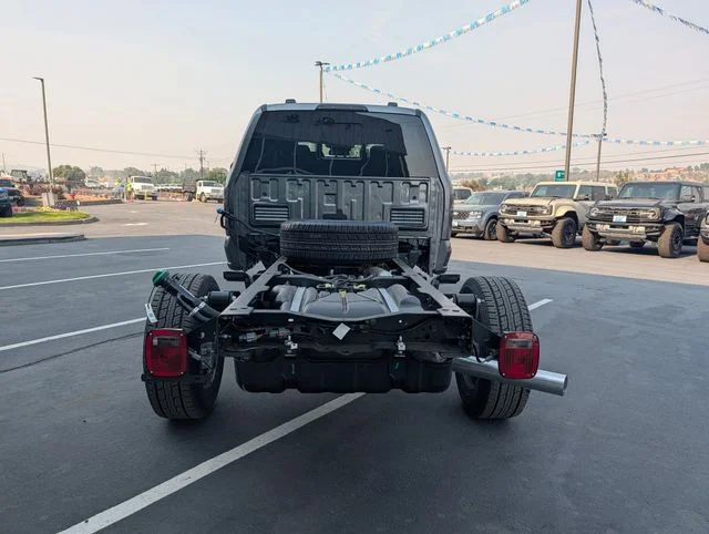 New 2026 Gray Ford Lariat image 4