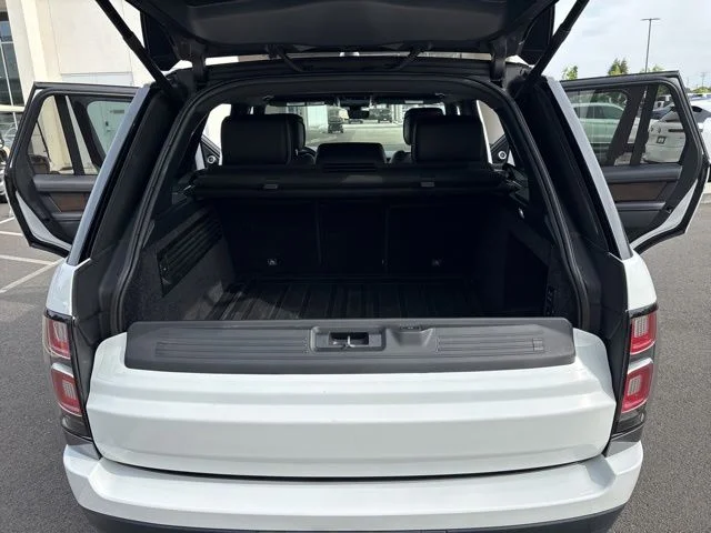 Used 2021 White Land Rover Westminster image 19