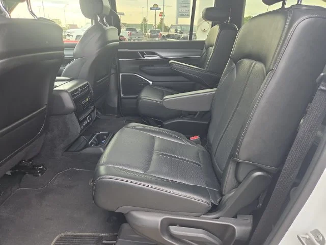 Used 2025 White Jeep Series II image 27