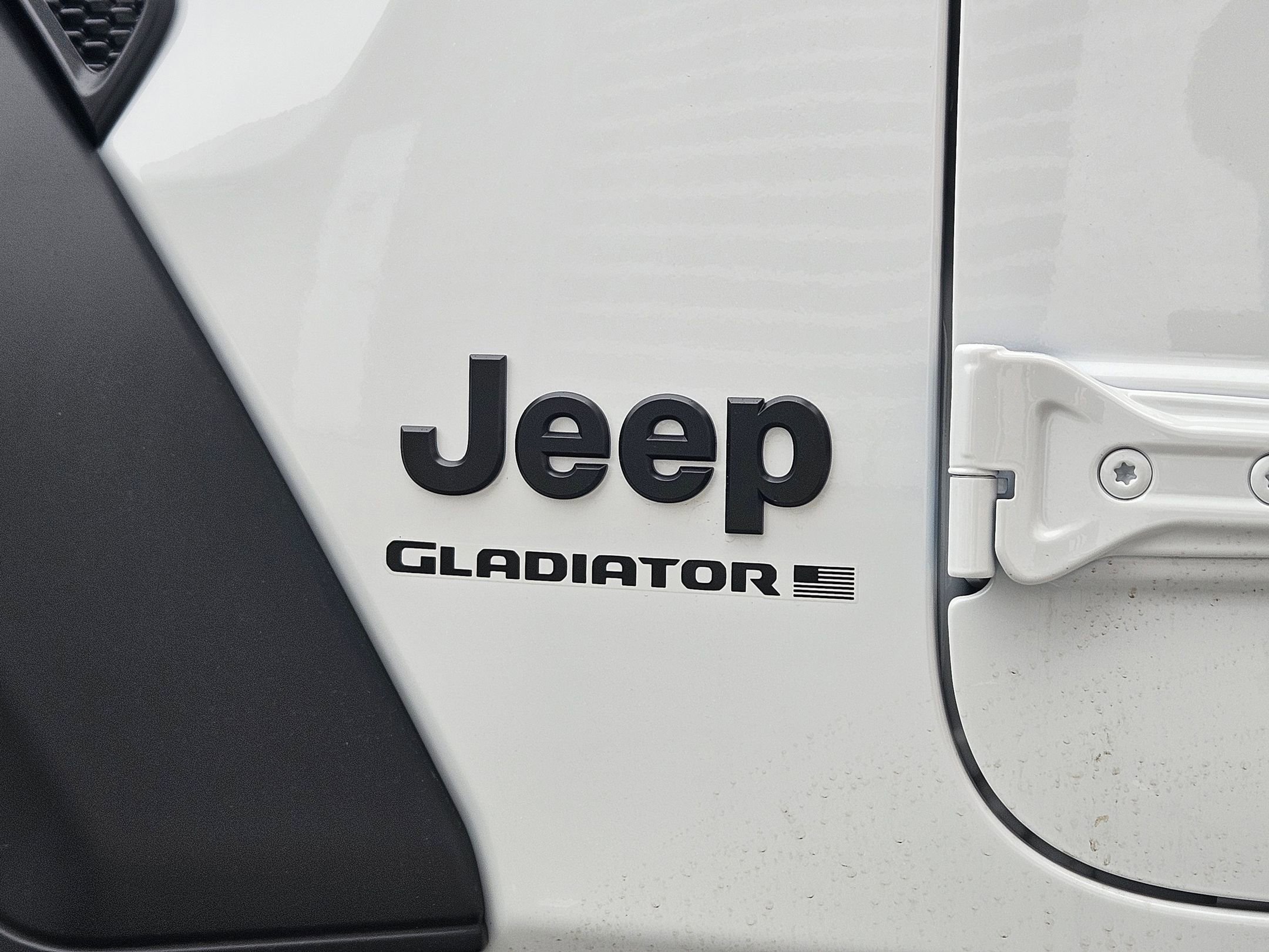 New 2026 Bright White Clear-Coat Exterior Paint Jeep Sport S image 27