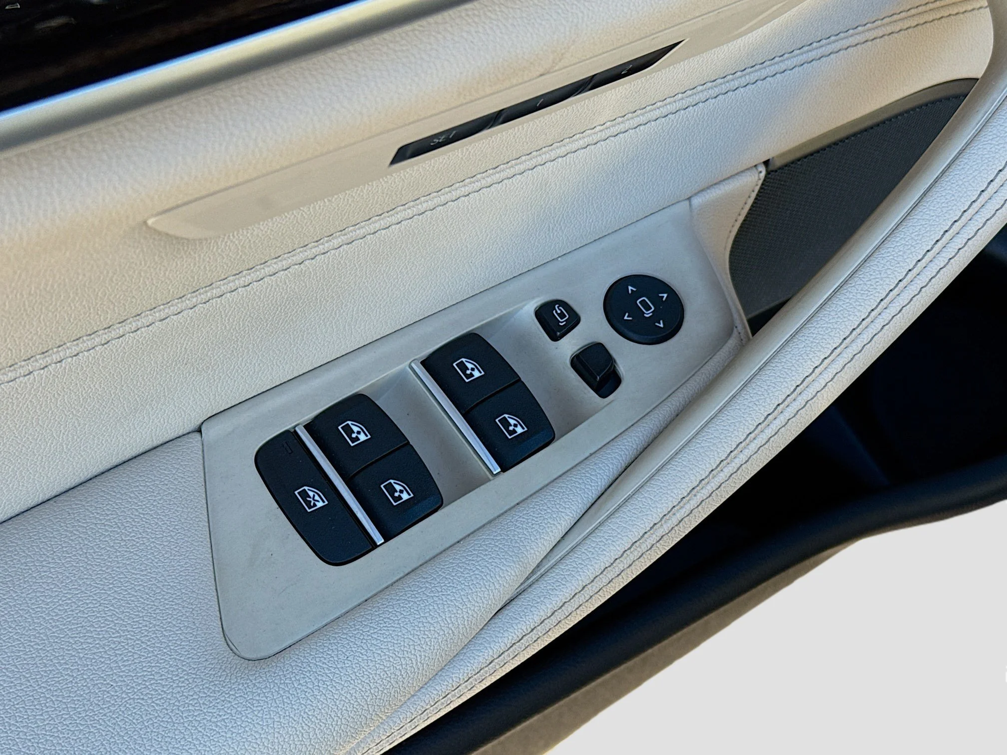Used 2023 Black Sapphire Metallic BMW 530i image 23