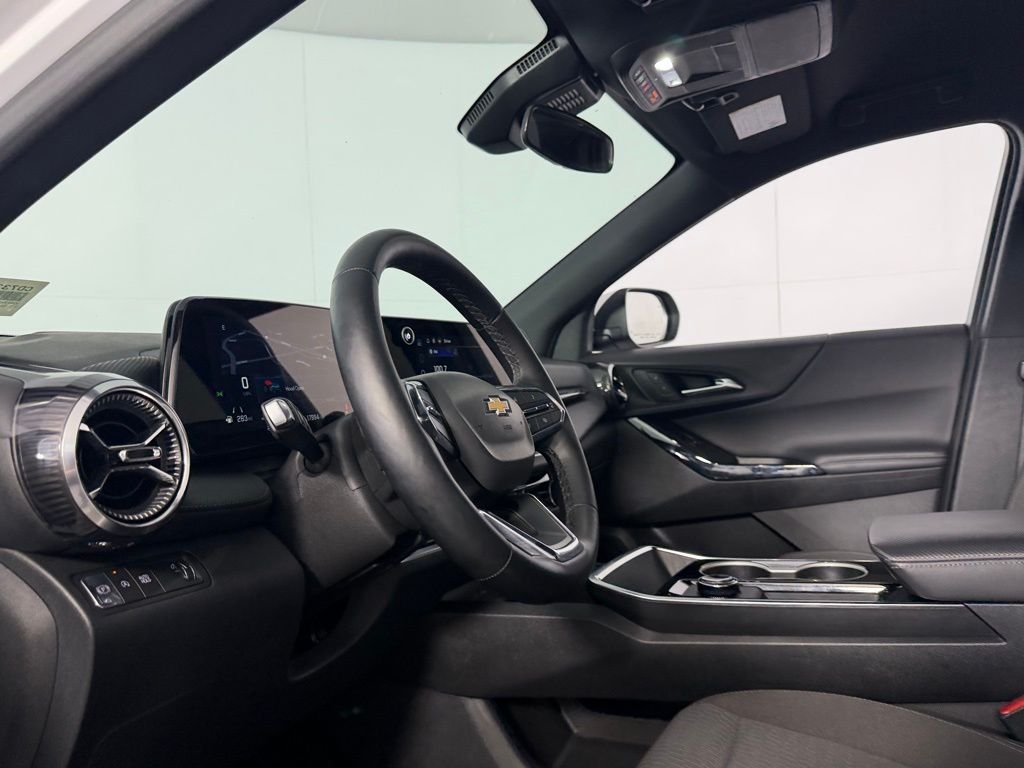 Used 2026 White Chevrolet LT image 21