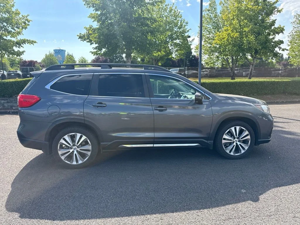 Used 2021 Magnetite Gray Metallic Subaru Limited image 8