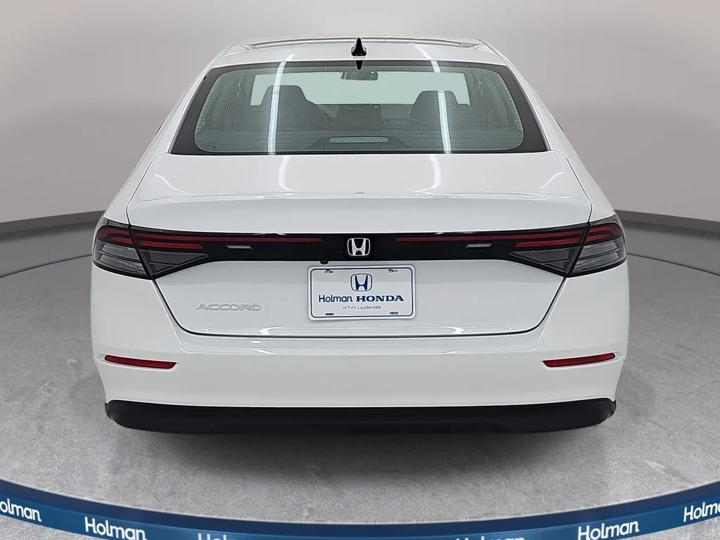 New 2026 Platinum White Pearl Honda SE image 7