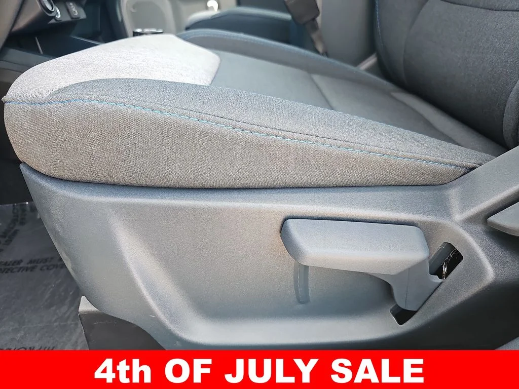 New 2026 Carbonized Gray Metallic Ford XLT image 15