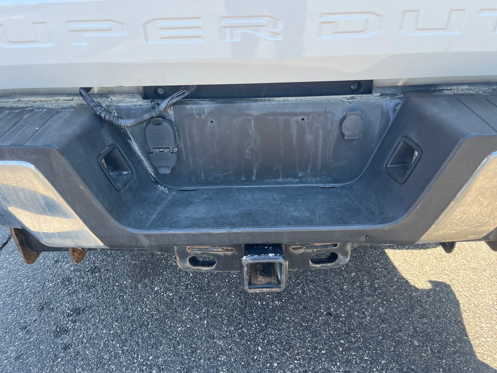 Used 2017 Oxford White Ford XL4WD REG CAB 8 BOX image 8