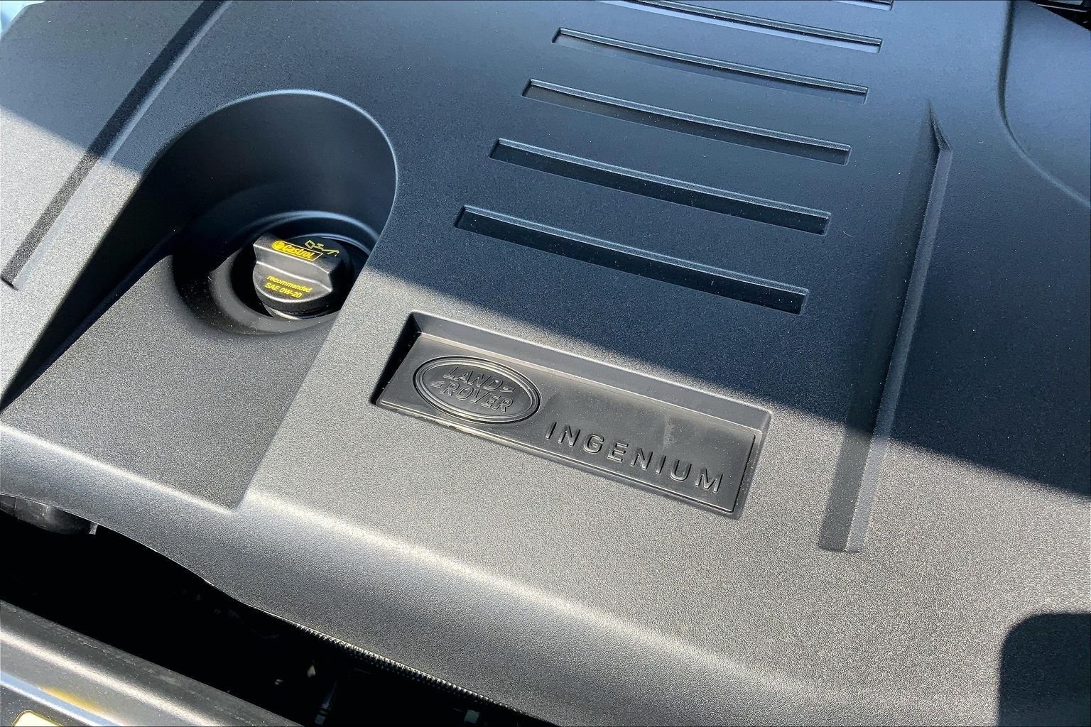 New 2026 Fuji White Land Rover SE 7 Seats image 17