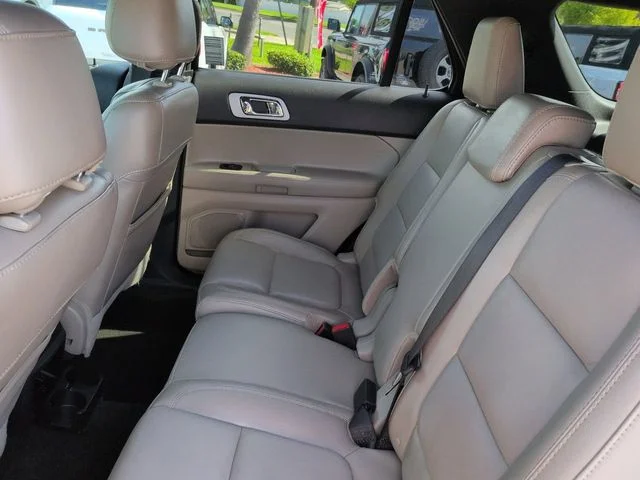 Used 2011 Red Ford XLT image 14