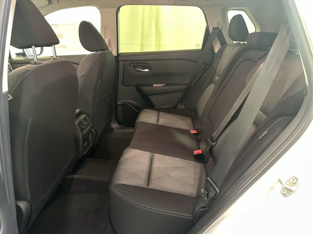 2026 Nissan Rogue SV - Photo 18