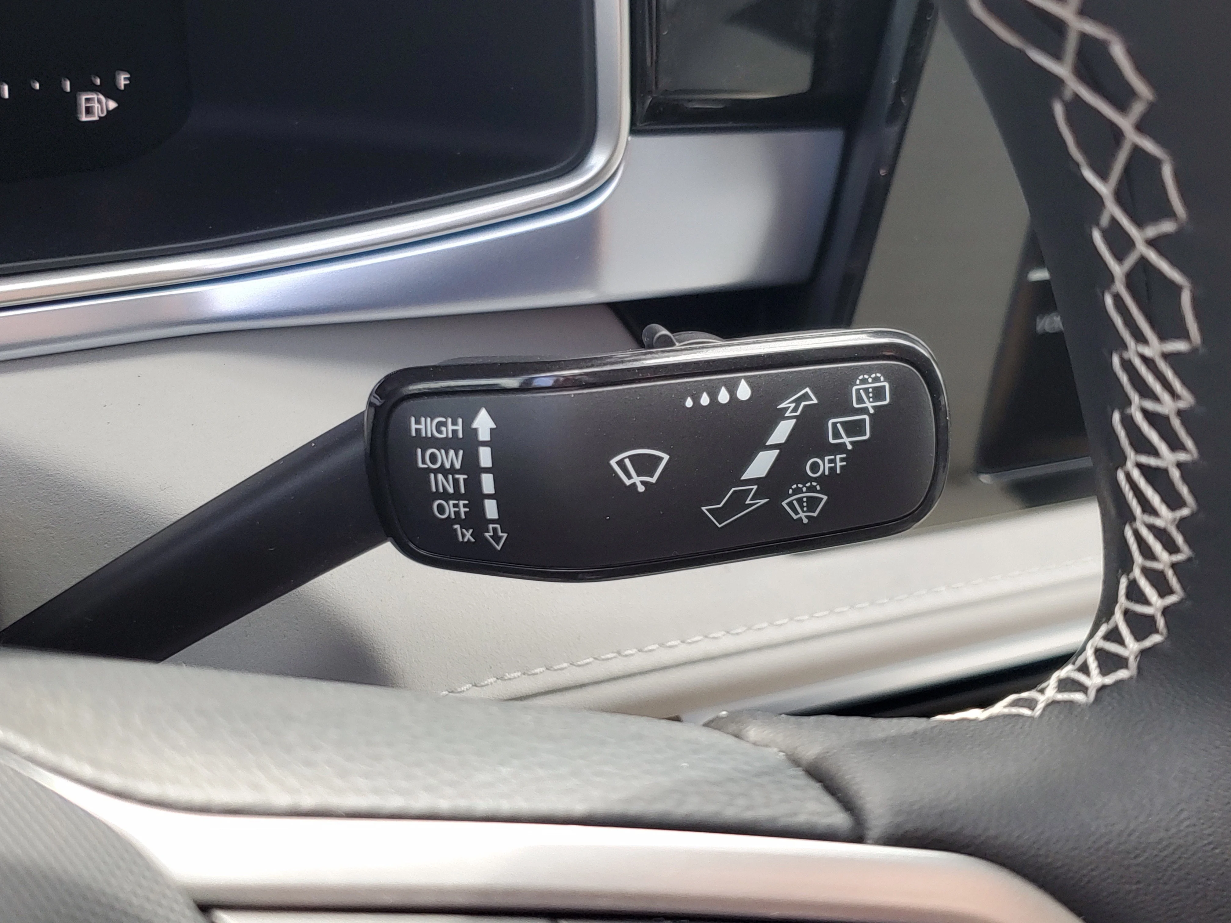 New 2026 Blue Volkswagen SE image 28