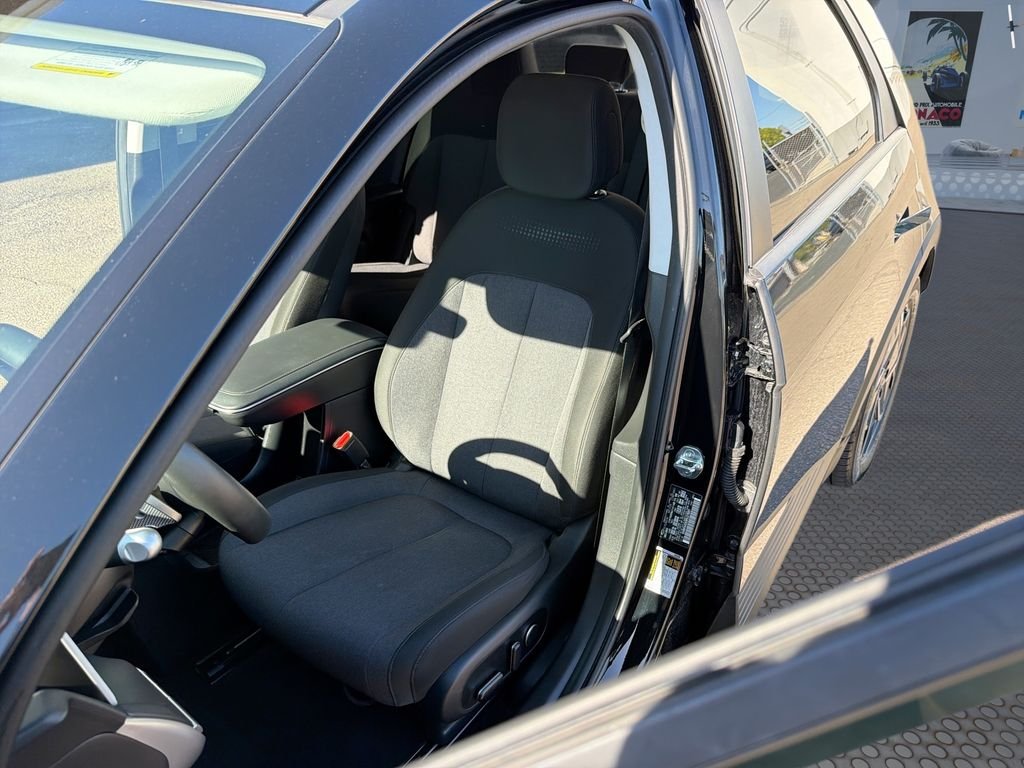 Used 2024 Black Hyundai SEL image 13