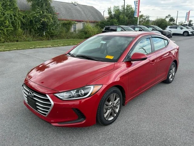 Used 2018 Scarlet Red Hyundai SEL image 3