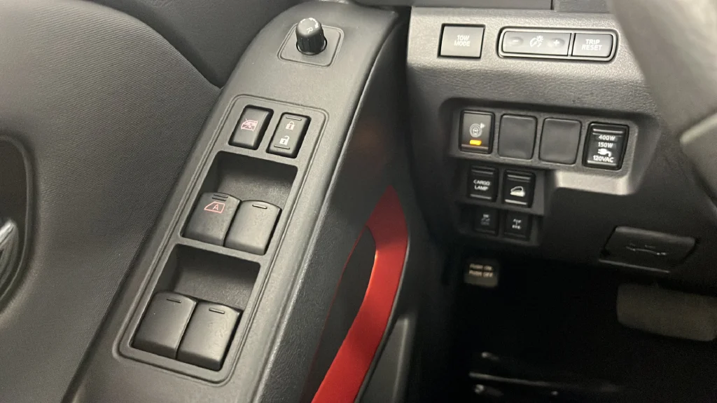 Used 2022 Beige Nissan PRO-4X image 28