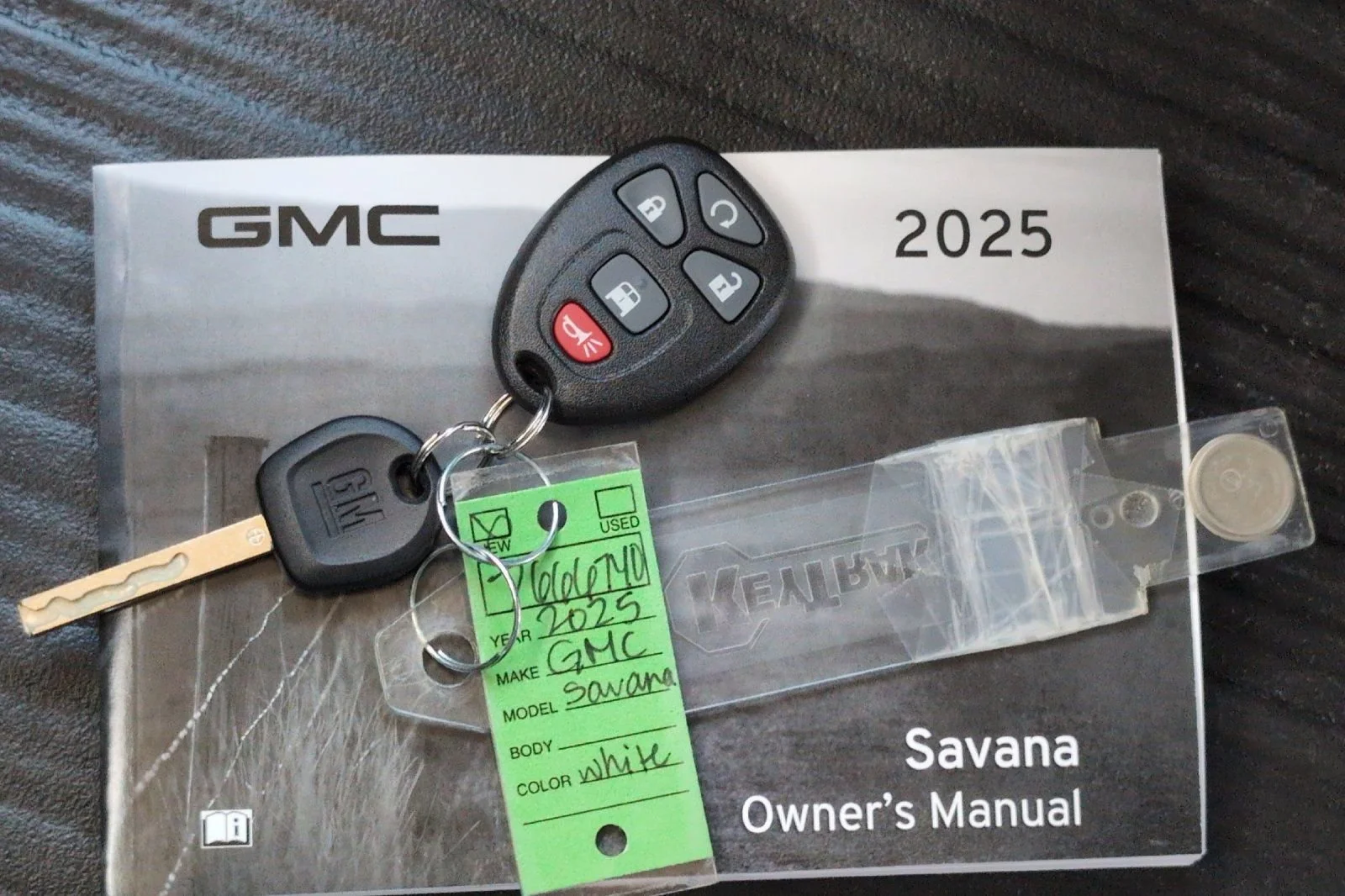 2025 GMC Savana Cargo Work Van - Photo 9
