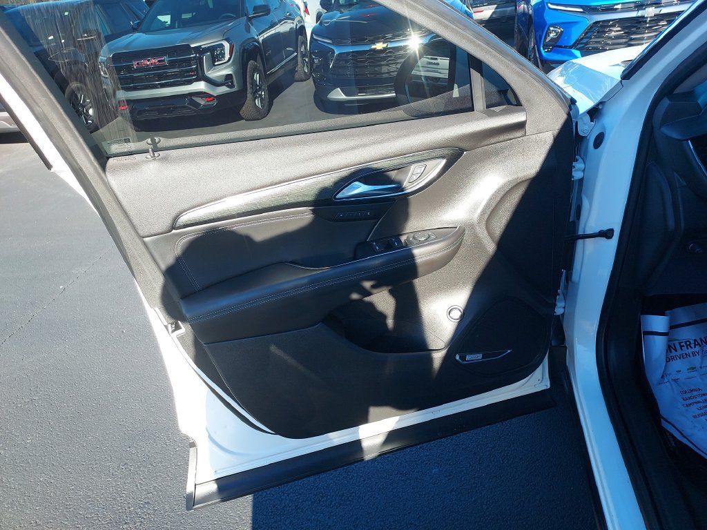 Used 2021 White Buick Essence image 12