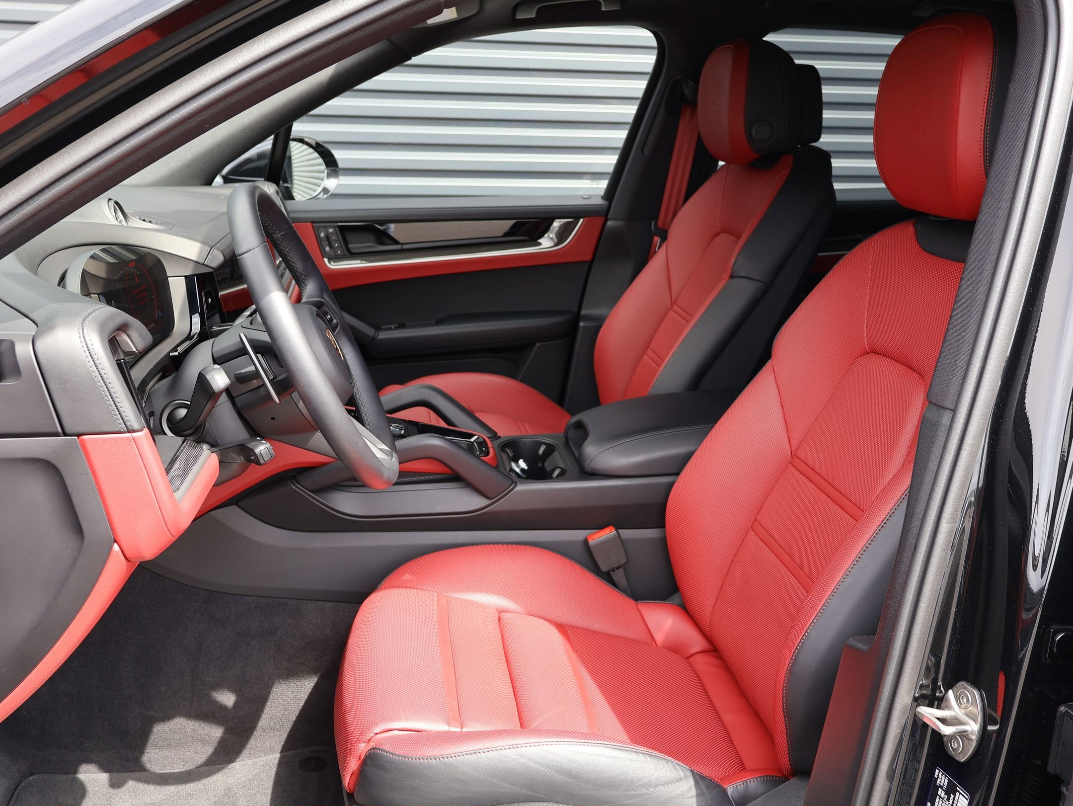 Certified Used 2025 Chromite Black Metallic Porsche E-Hybrid image 5