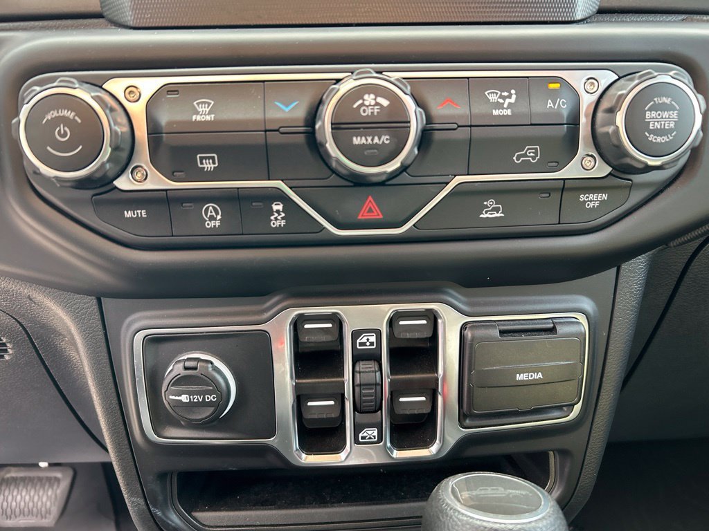 Used 2023 Gray Jeep Sport image 20