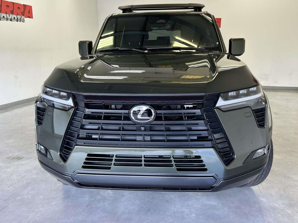Used 2025 Green Lexus 550 Premium+ image 8