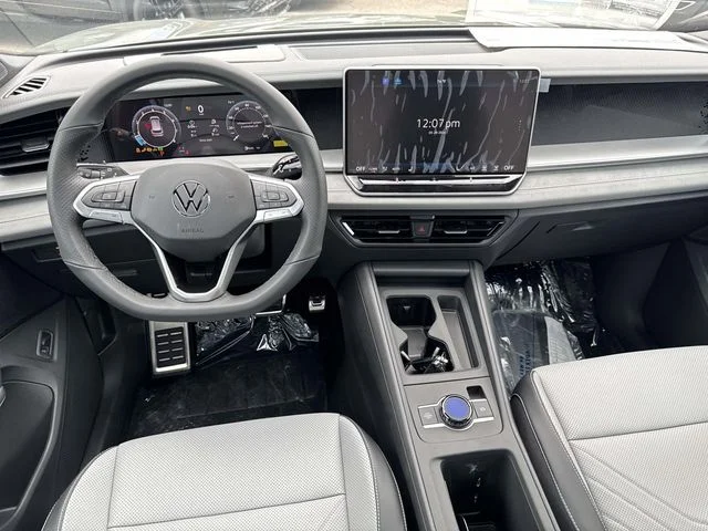 New 2026 Green Volkswagen 2.0T SE R-Line Black image 7