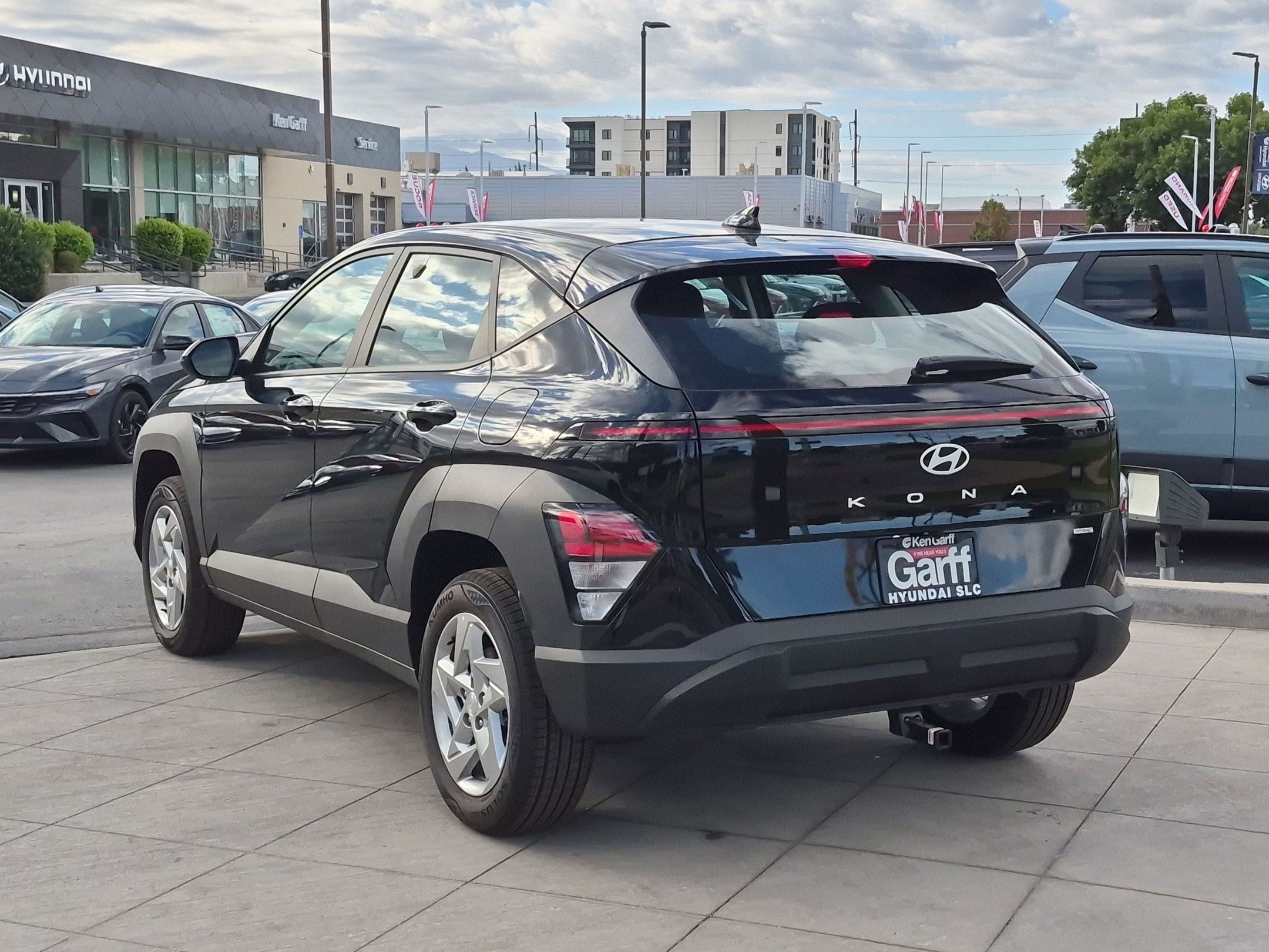 New 2026 Abyss Black Pearl Hyundai SE AWD image 5