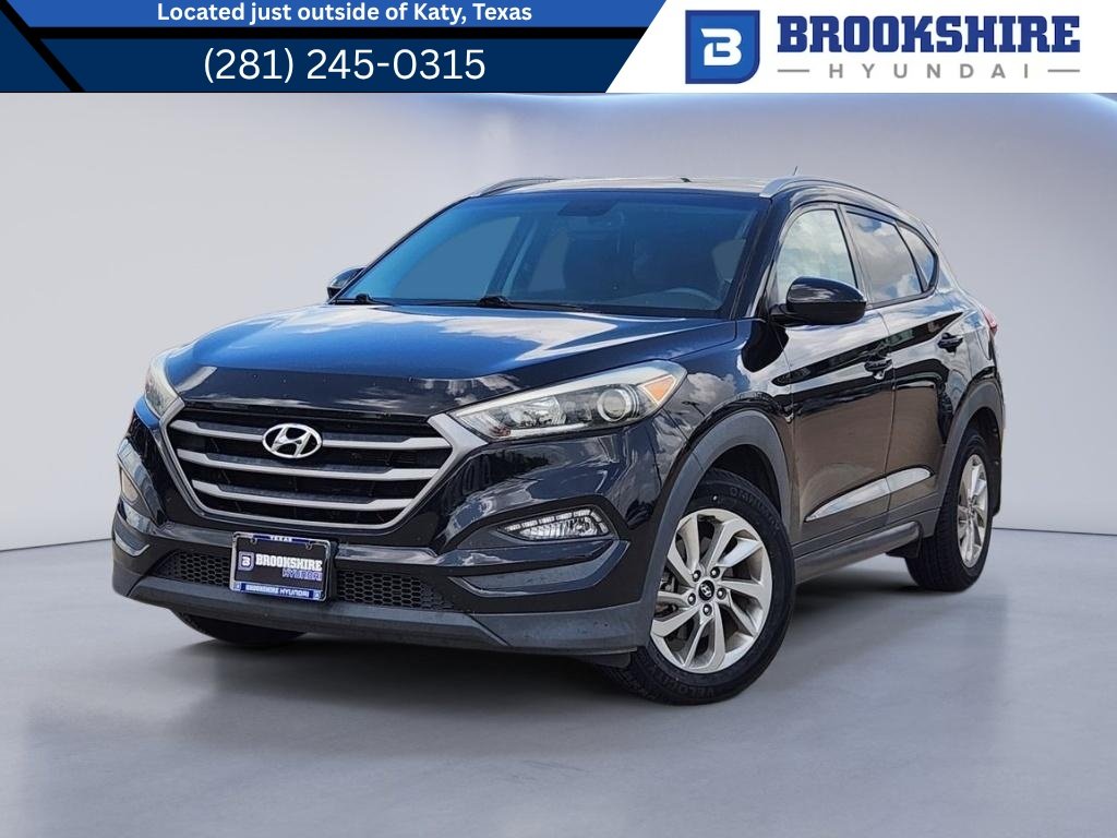 Used 2016 Ash Black Hyundai SE image 1